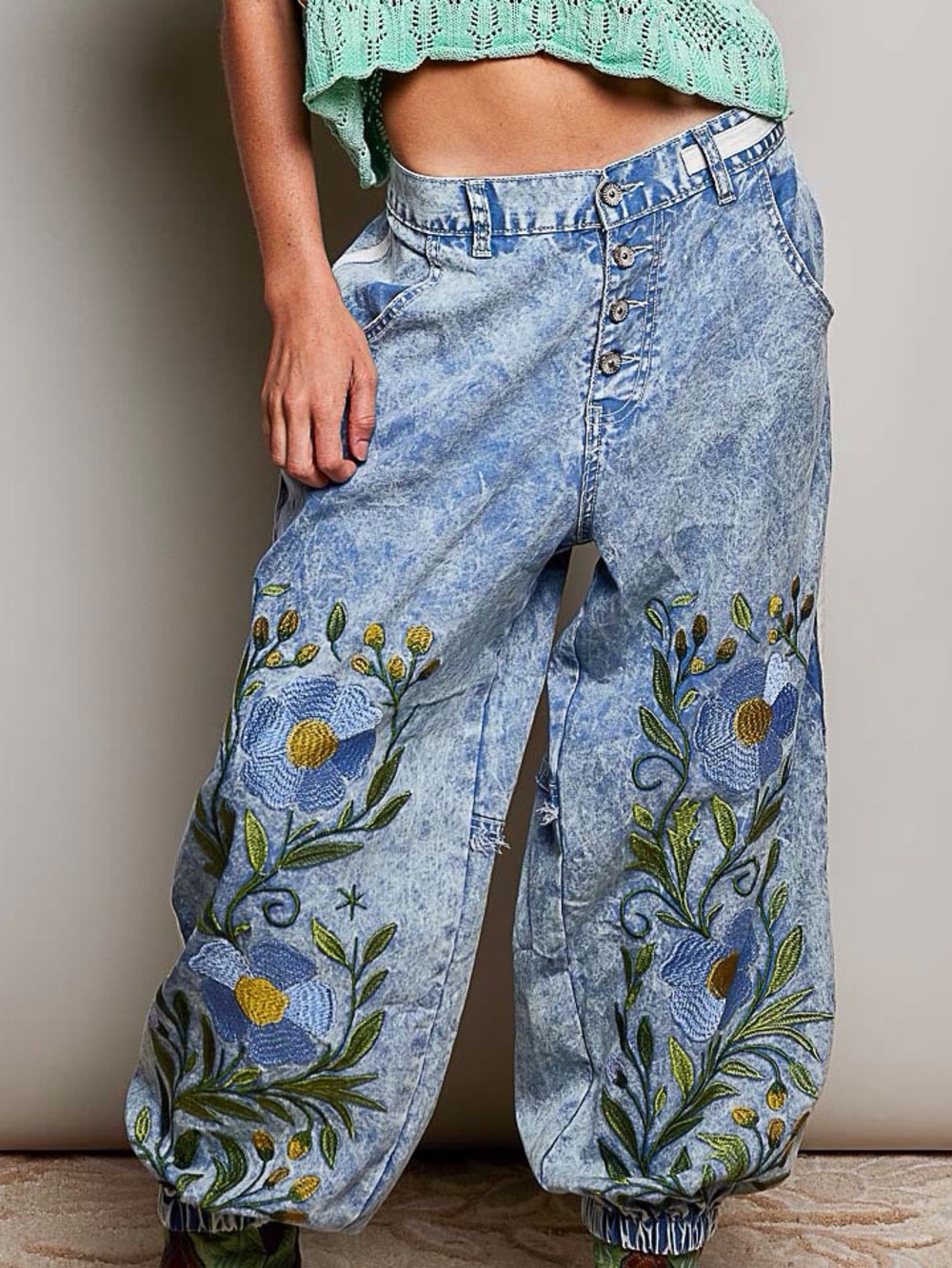 POL NWT Jeans Pants Floral Embroidered Jogger sm - large